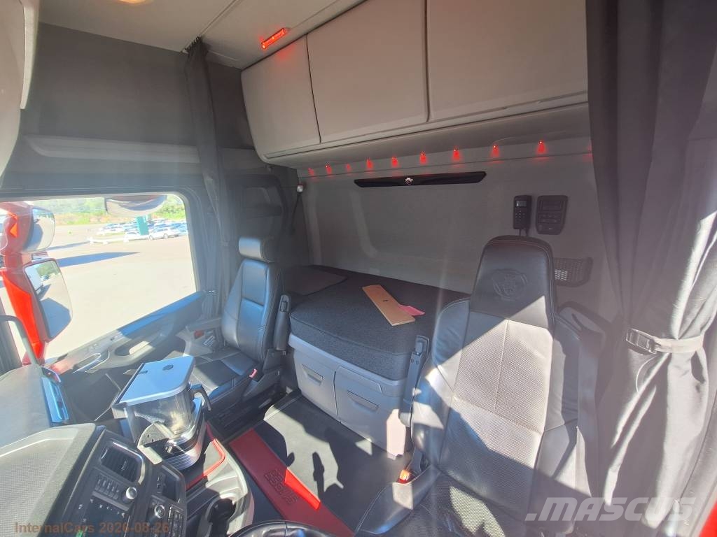Scania R660 LB6x2*4 Camiones de volteo para virutas de madera