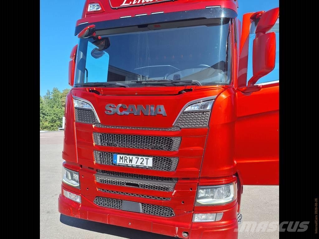 Scania R660 LB6x2*4 Camiones de volteo para virutas de madera