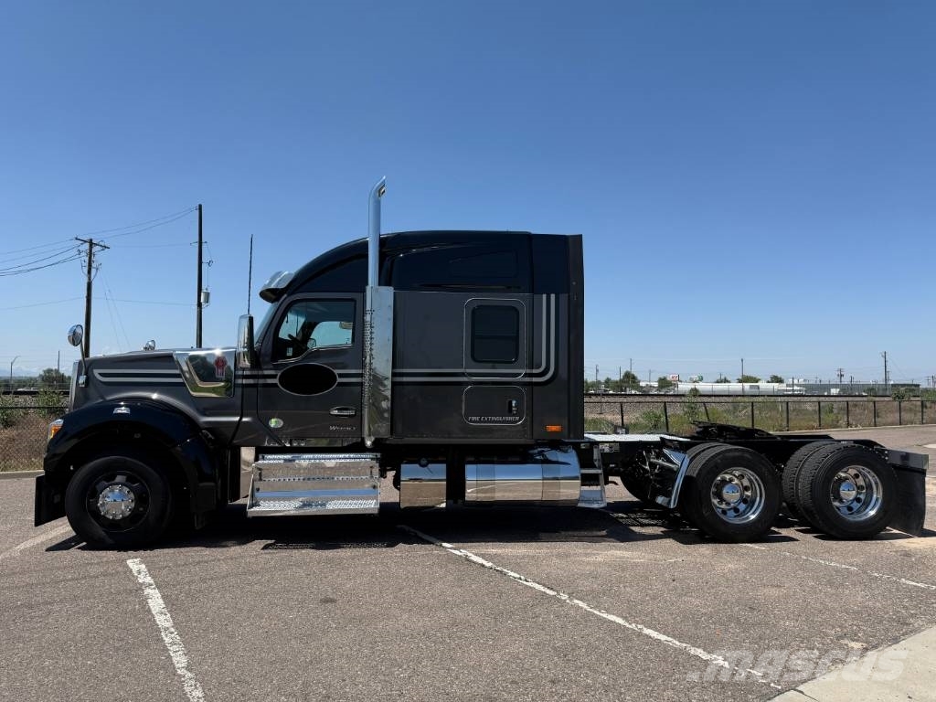 Kenworth W 990 وحدات الجر