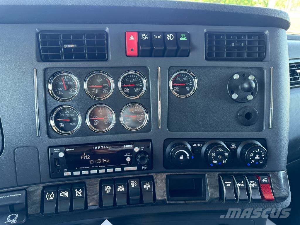 Kenworth W 990 وحدات الجر