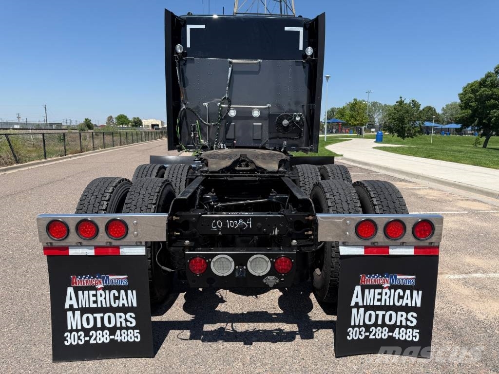 Kenworth W 990 وحدات الجر