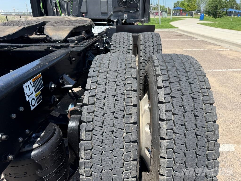 Kenworth W 990 وحدات الجر