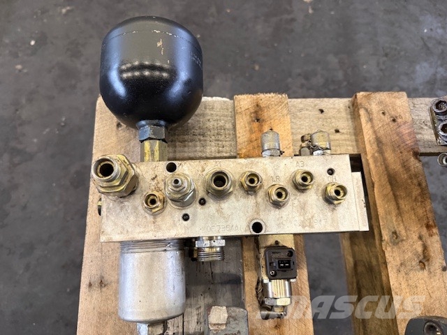 Liebherr R 944 B USED HYDRAULIC PARTS COMPLET Hydraulik