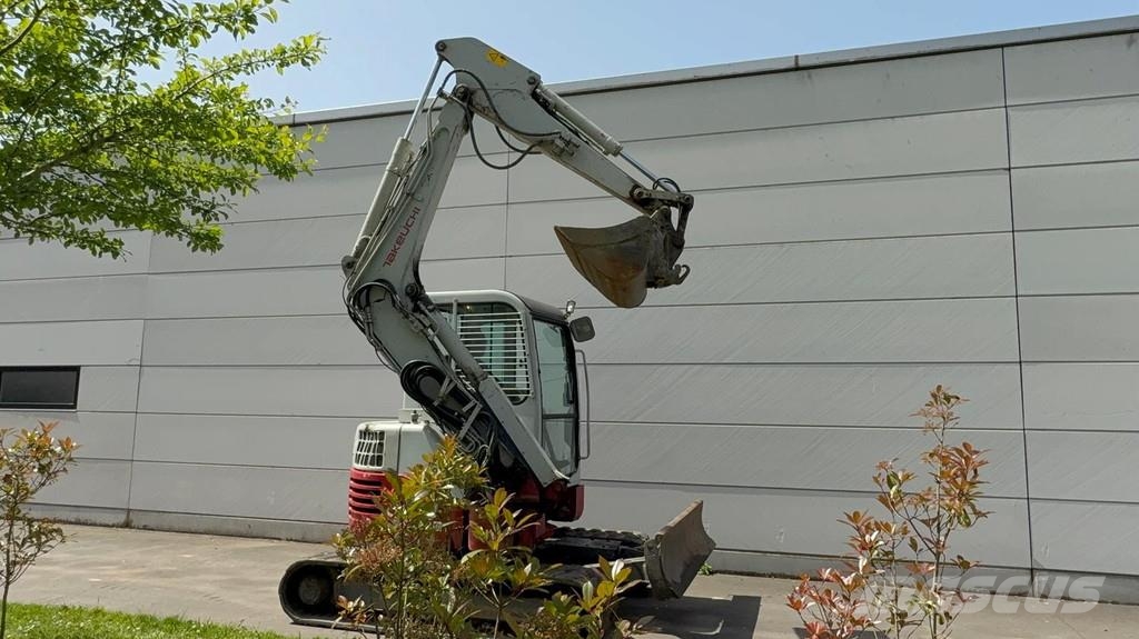 Takeuchi TB 153 FR Miniescavatori