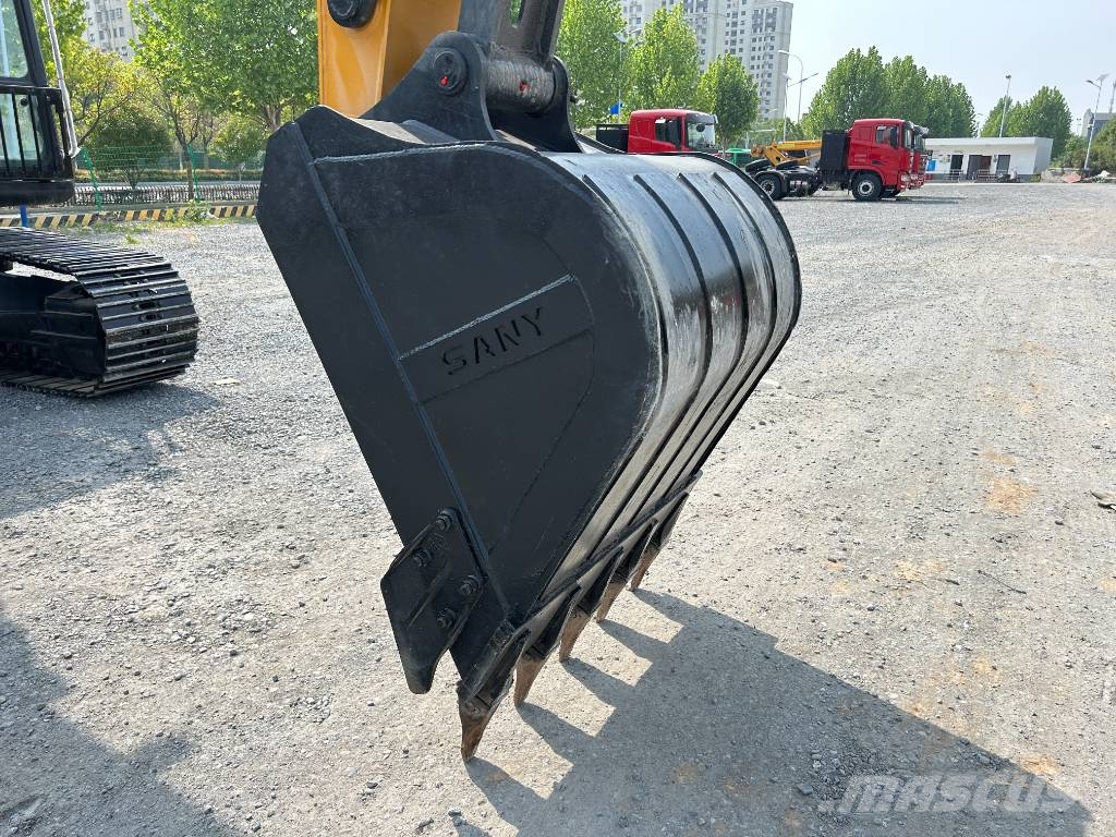 Sany SANY215C حفارات وسط 7 طن - 12 طن