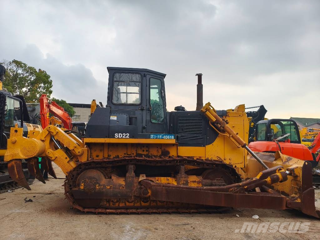 Shantui SD 22 Crawler dozers