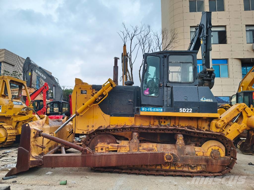 Shantui SD 22 Crawler dozers
