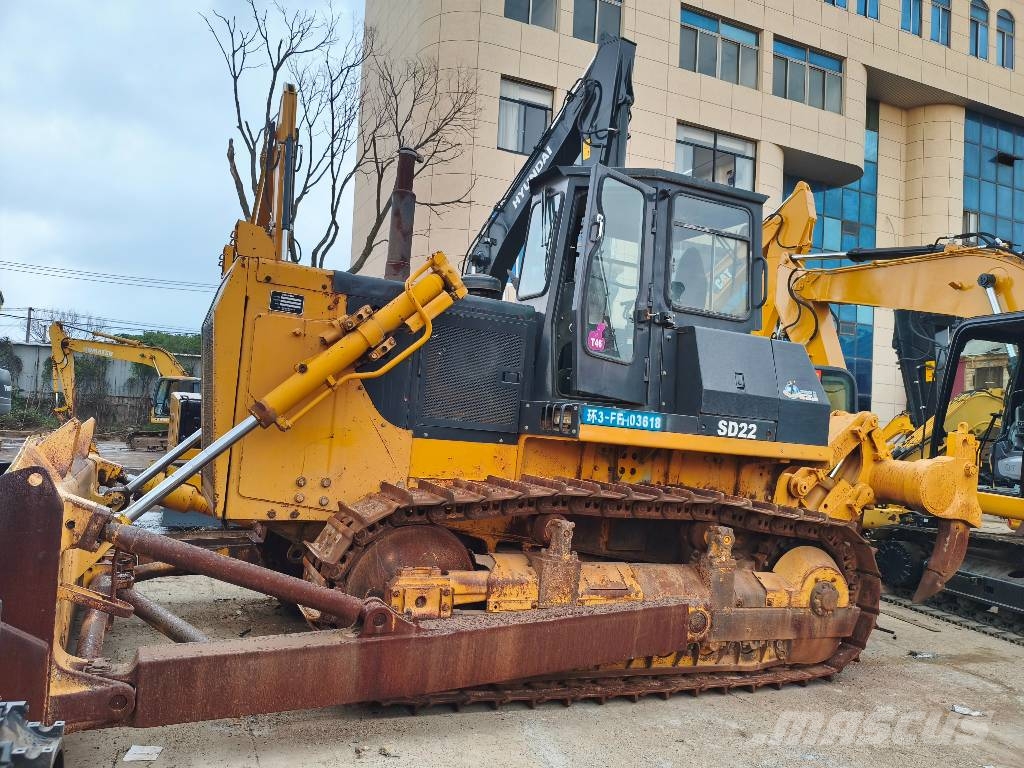 Shantui SD 22 Crawler dozers