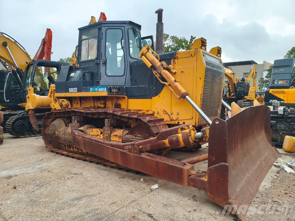 Shantui SD 22 Crawler dozers