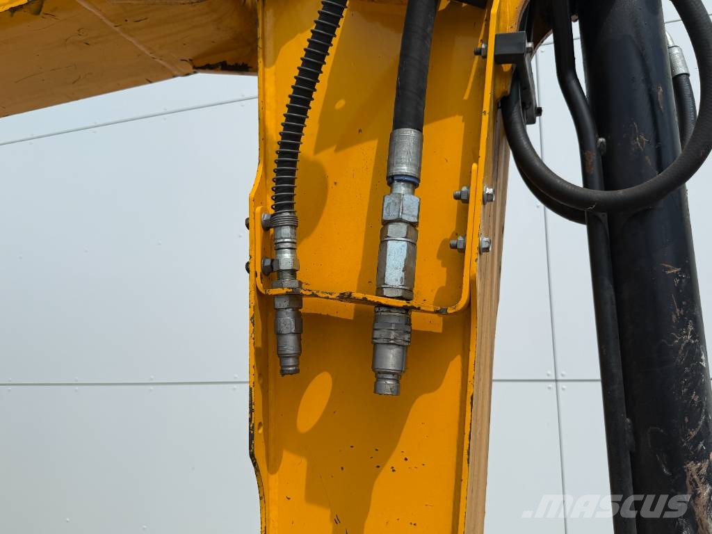 JCB 48Z-1 - Hammer Lines / Quick Coupler Minigraafmachines < 7t