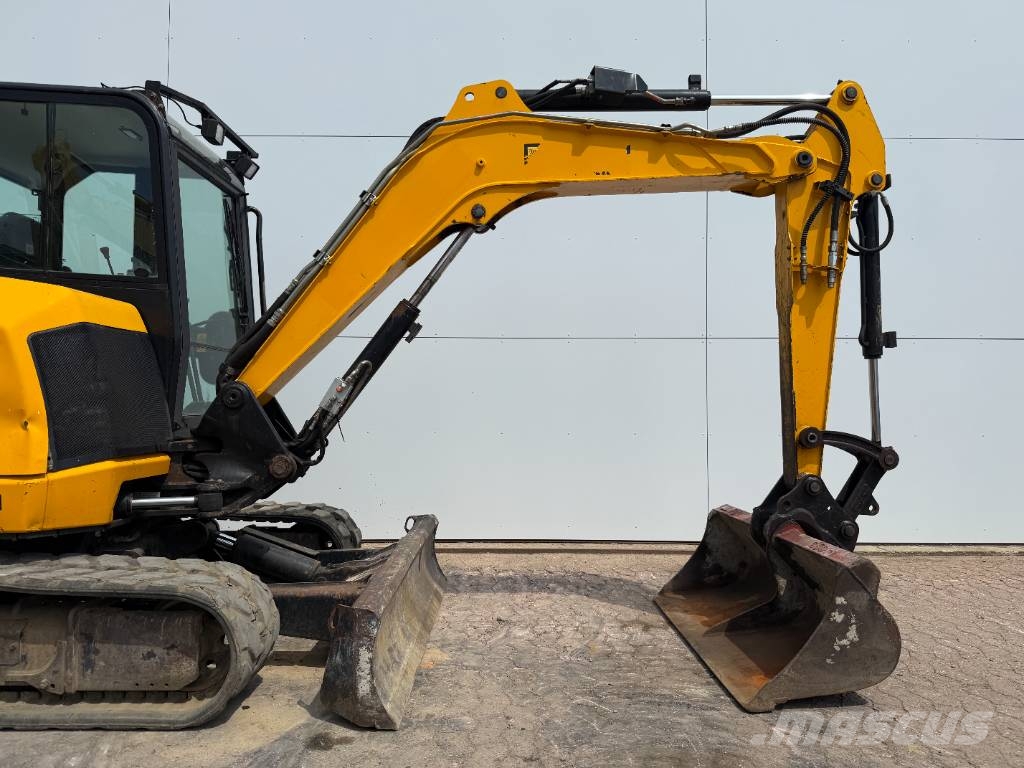 JCB 48Z-1 - Hammer Lines / Quick Coupler Minigraafmachines < 7t