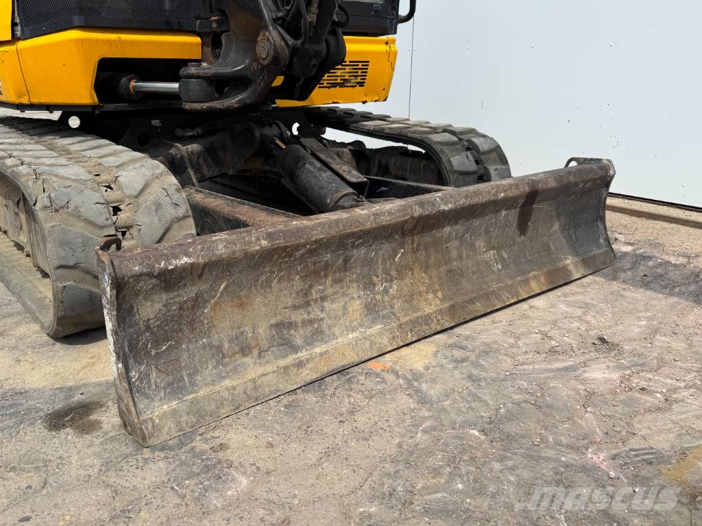 JCB 48Z-1 - Hammer Lines / Quick Coupler Minigraafmachines < 7t