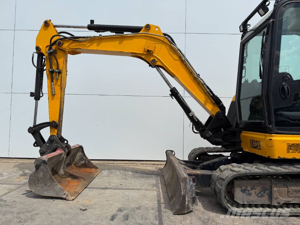 JCB 48Z-1 - Hammer Lines / Quick Coupler Minigraafmachines < 7t