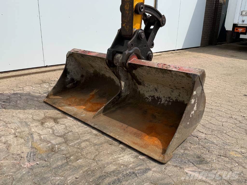 JCB 48Z-1 - Hammer Lines / Quick Coupler Minigraafmachines < 7t