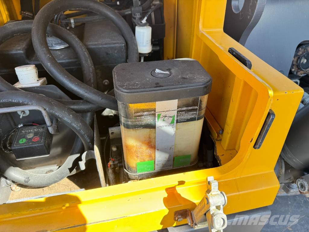 Volvo EC250EL (EC220EL) - Hammer Lines / Quick Coupler 대형 굴삭기 29톤 이상