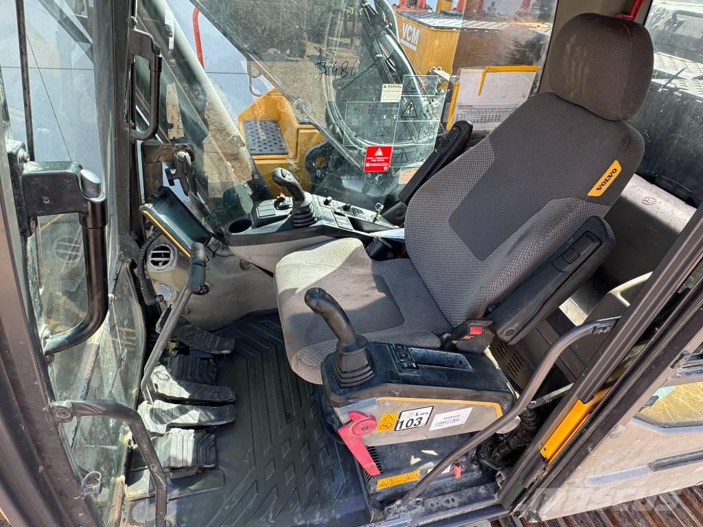 Volvo EC250EL (EC220EL) - Hammer Lines / Quick Coupler 대형 굴삭기 29톤 이상