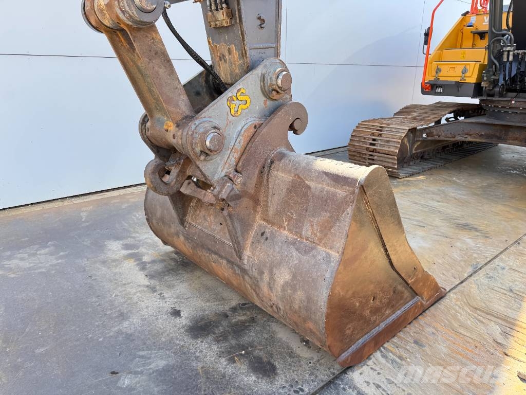 Volvo EC250EL (EC220EL) - Hammer Lines / Quick Coupler 대형 굴삭기 29톤 이상
