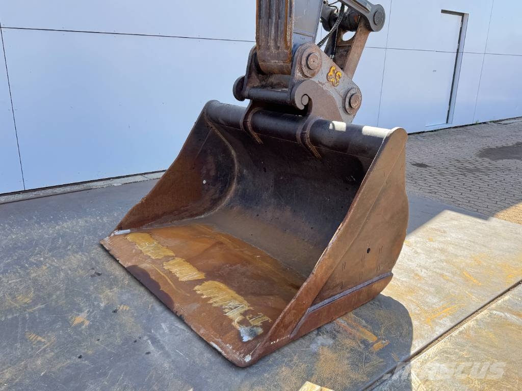Volvo EC250EL (EC220EL) - Hammer Lines / Quick Coupler 대형 굴삭기 29톤 이상