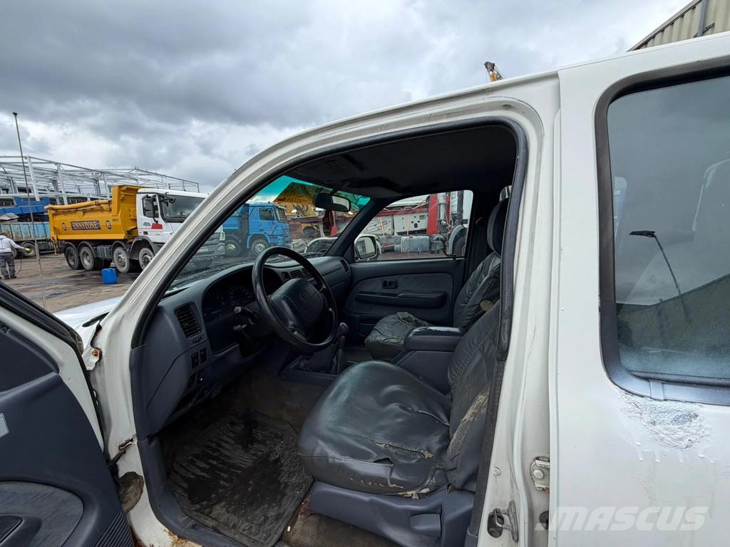 Toyota Hilux 2.4TD 4x4 Steel Suspension Pick Up Manual Ge Carros