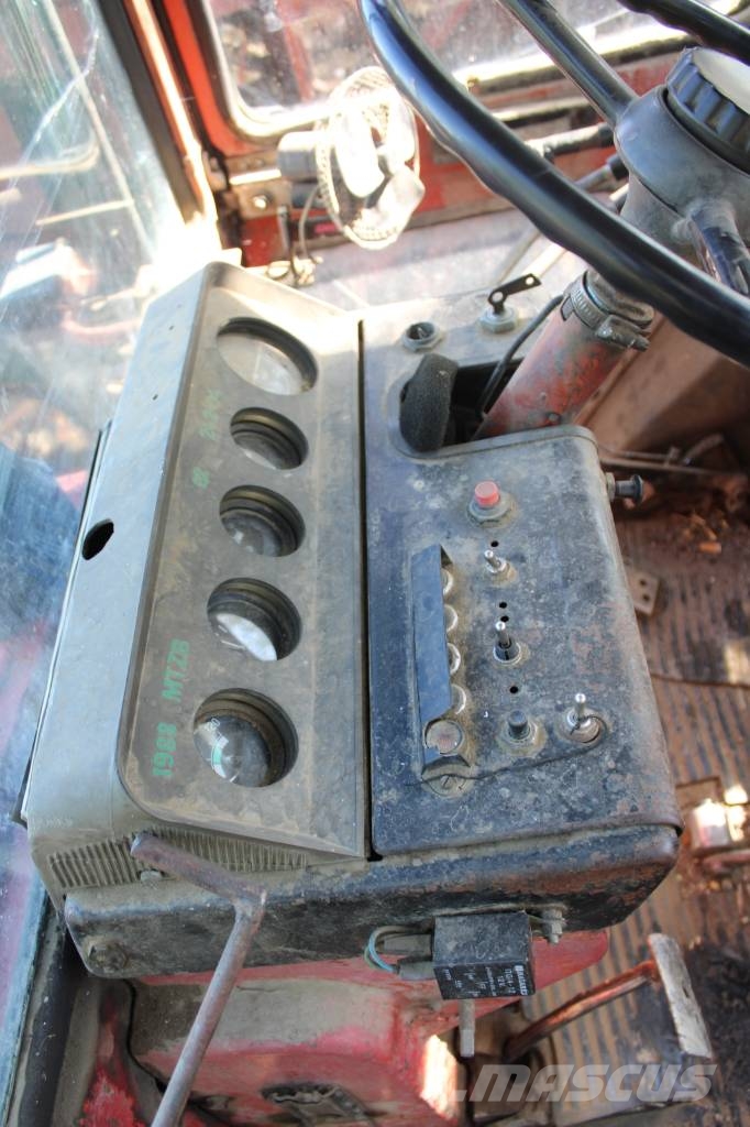 Belarus MTZ 80 Traktorok