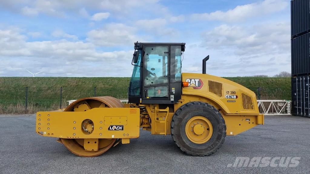 CAT CS74B Kiti volai
