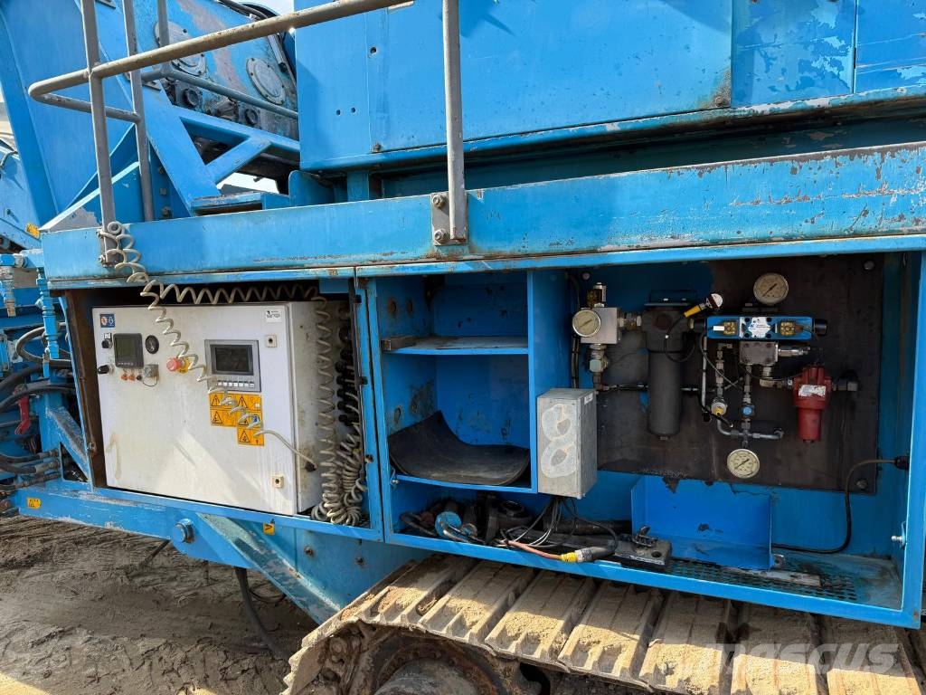 Pegson Powerscreen Maxtrak 1000SR Mobile Cone Crusher Мобільні дробарки