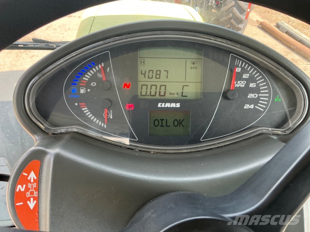 CLAAS Axion 830 CIS 트랙터