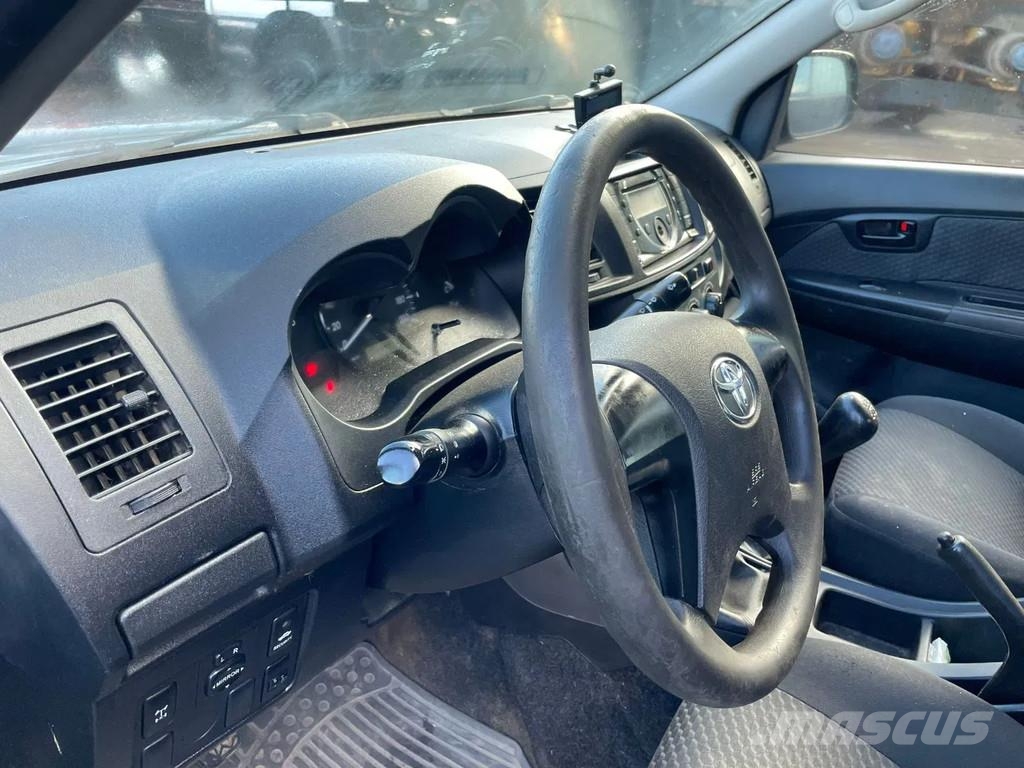 Toyota Hilux D-4D 4X4 DOUBLE CAB Airco Good Condition PKWs