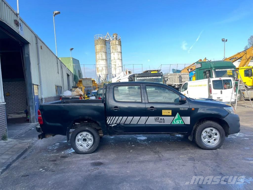 Toyota Hilux D-4D 4X4 DOUBLE CAB Airco Good Condition PKWs