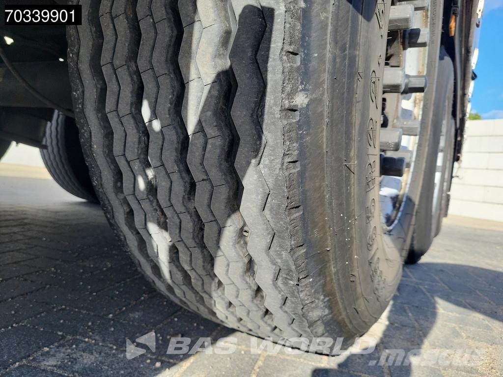 Schmitz Cargobull SCB*S3T 3 axles Poluprikolice sa ceradom