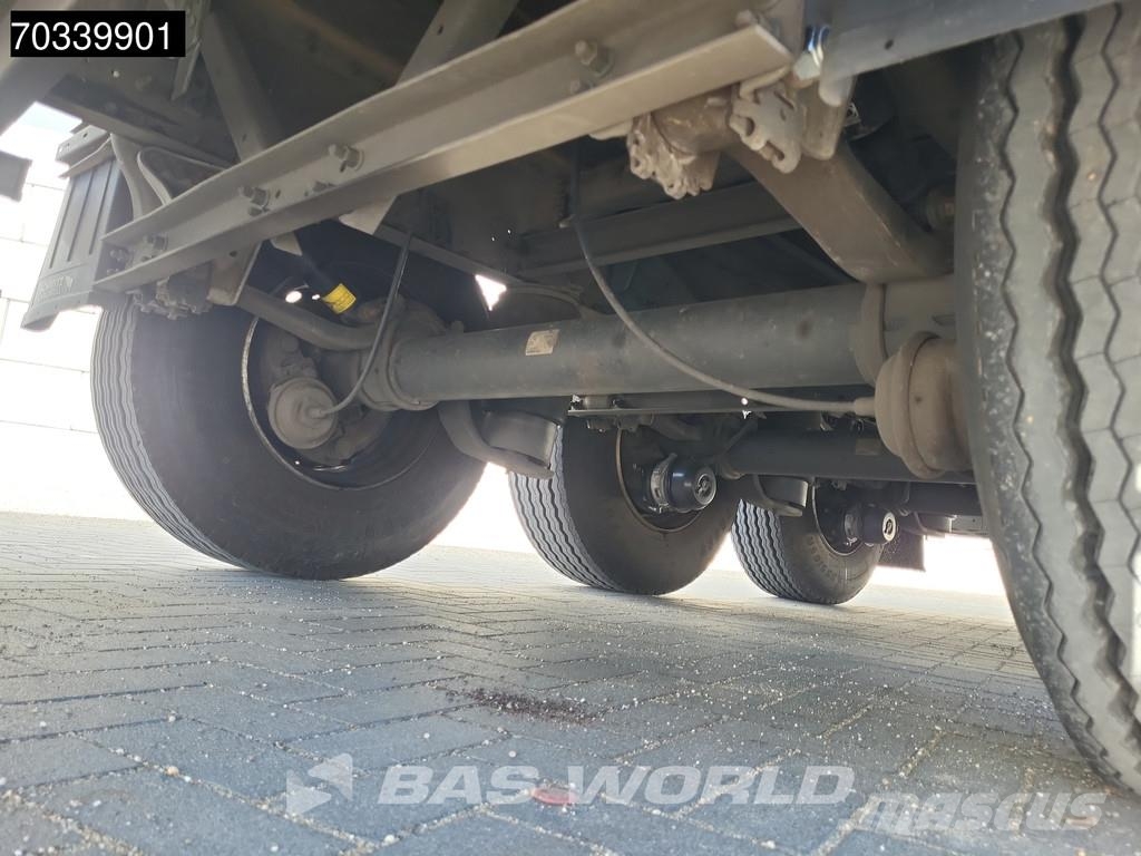 Schmitz Cargobull SCB*S3T 3 axles Poluprikolice sa ceradom