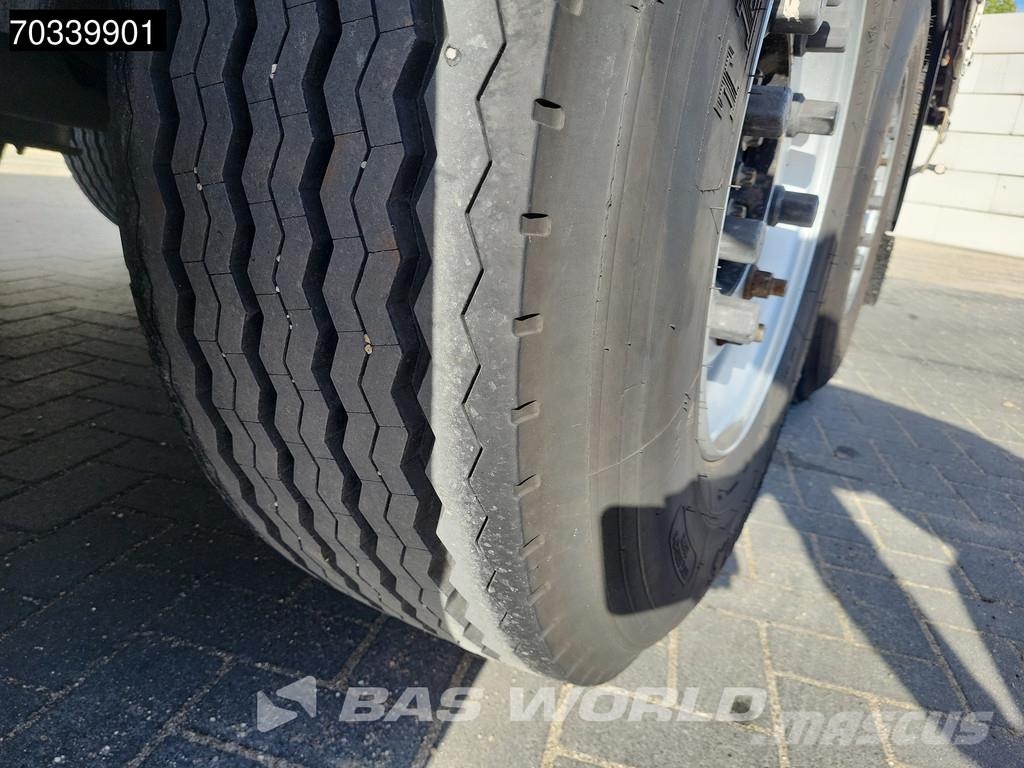 Schmitz Cargobull SCB*S3T 3 axles Poluprikolice sa ceradom