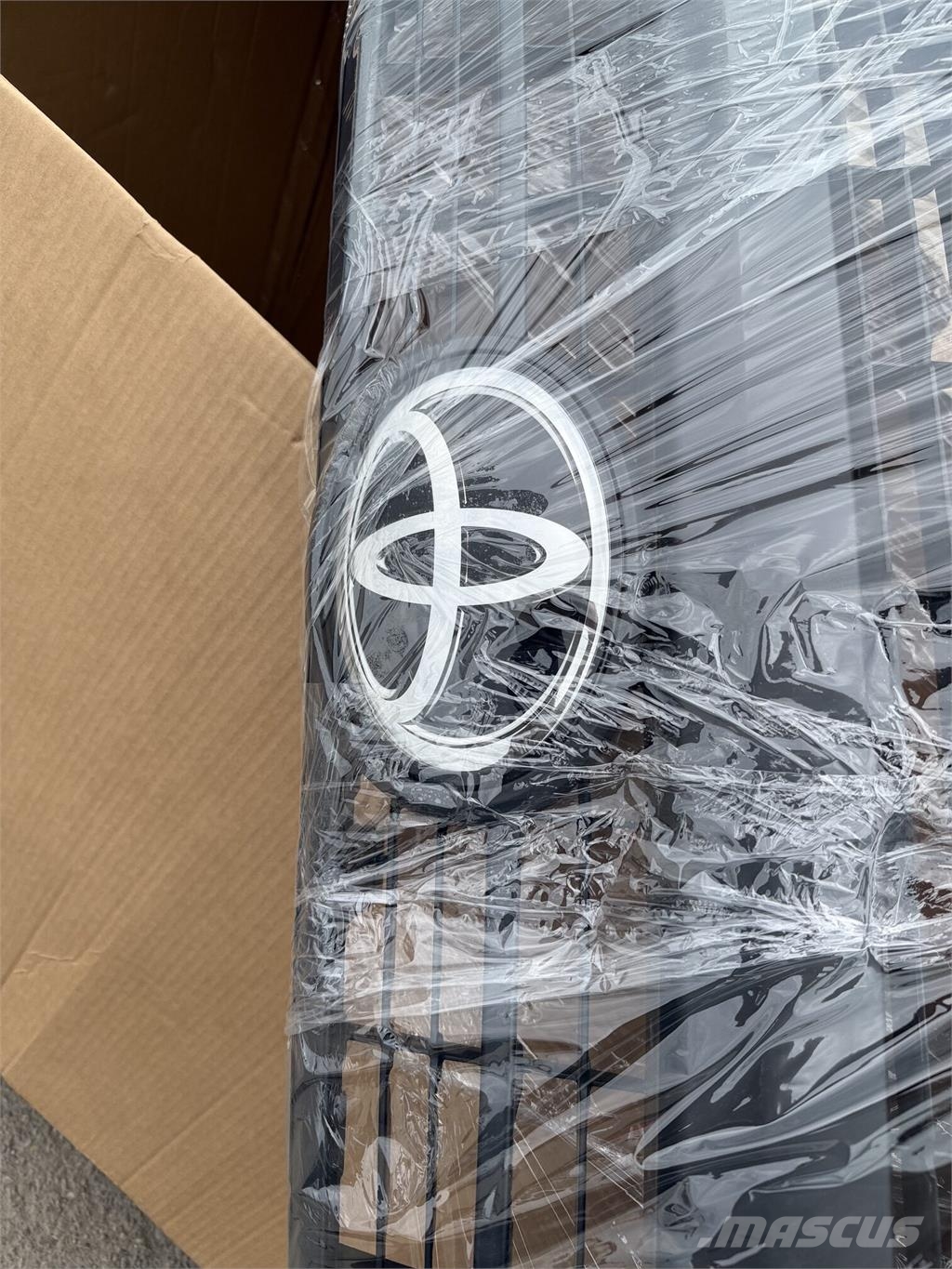 VIN - Predný Nárazník komplet - MASKA na - TOYOTA HILU Other components