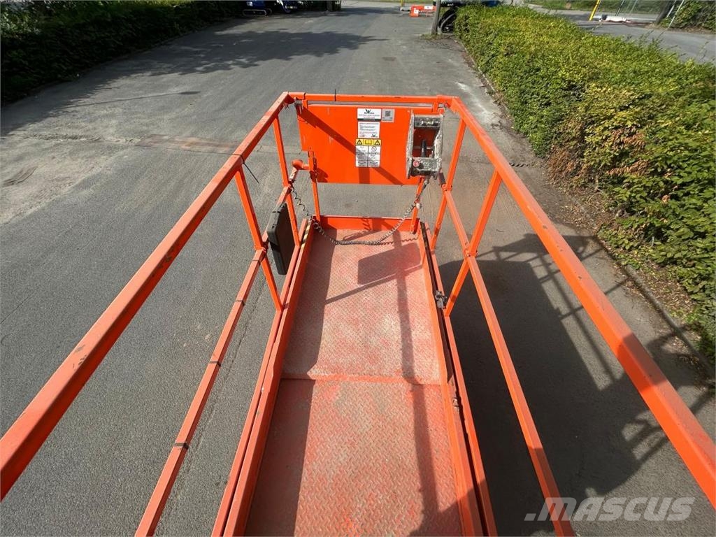 JLG 2646 ES (1880) Schaarhoogwerkers