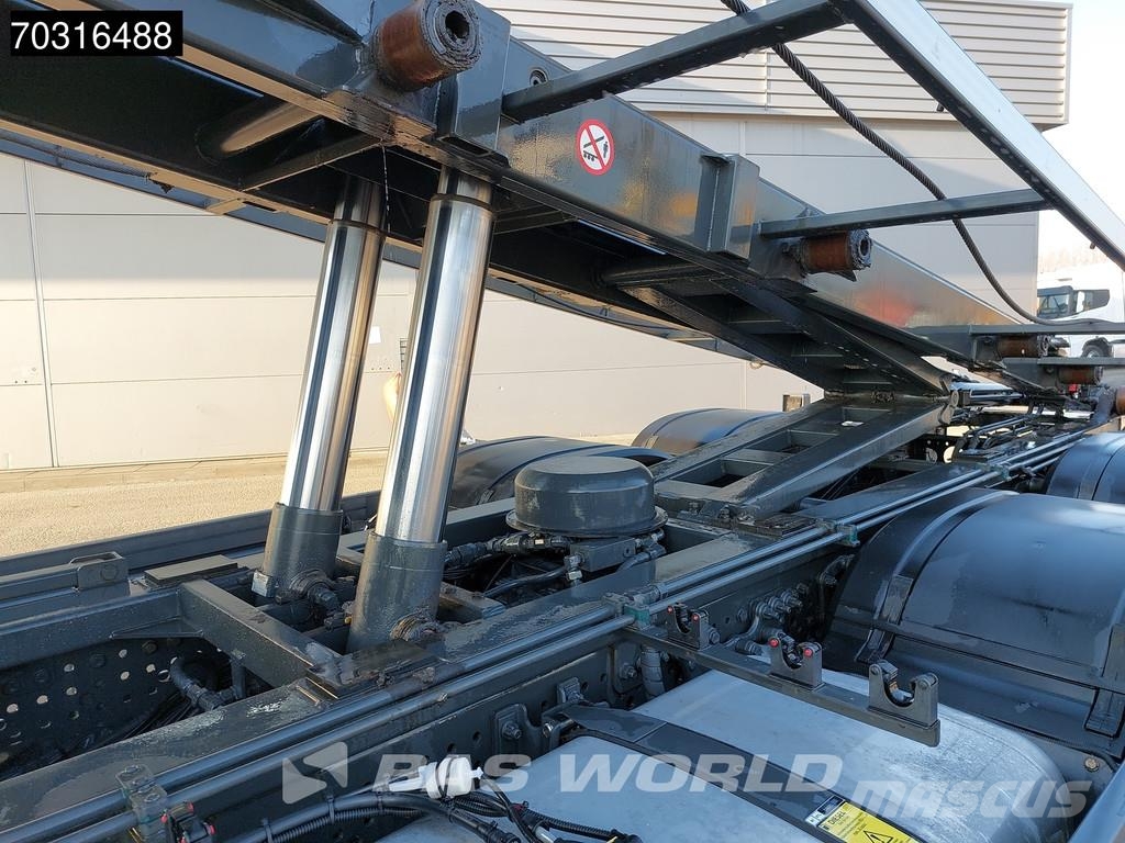 Mercedes-Benz Actros L 2848 6X2 HTS 30 tons cable system Lift-Ax Hook lift trucks