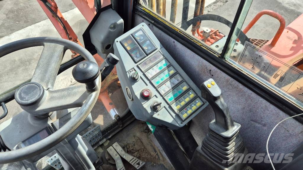 Fiat-Hitachi FH 115 W حفارات بعجل