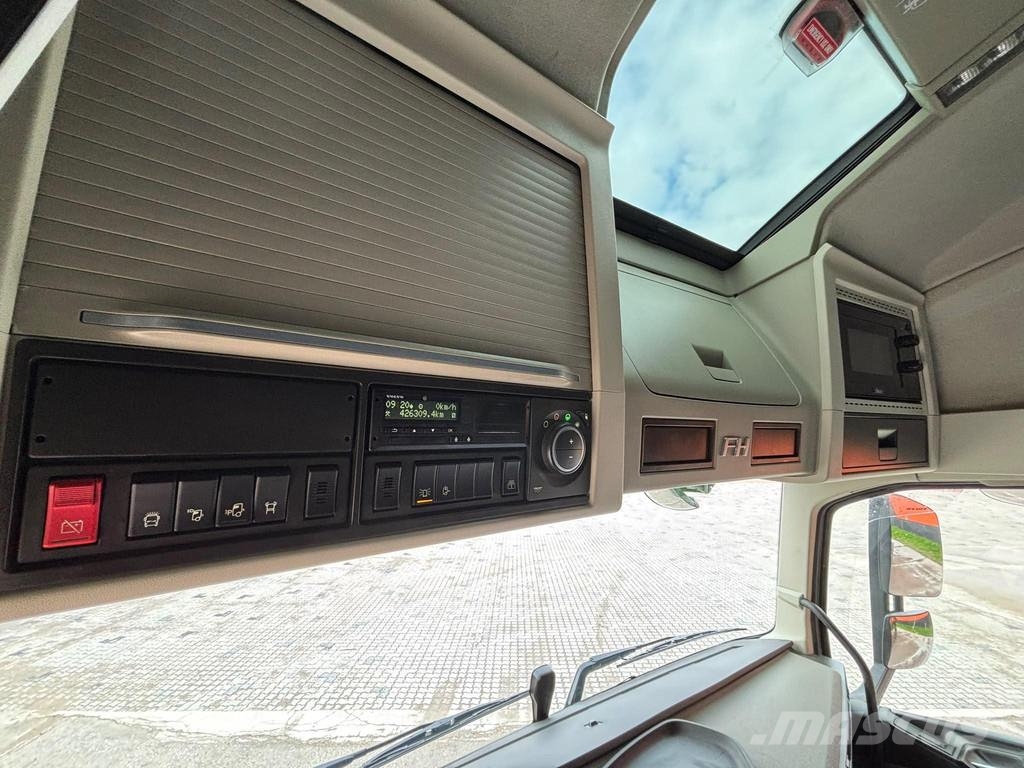 Volvo FH 500 6x2 GLOBE XL / ADR / RETARDER / DOUBLE BOGI Dragbilar