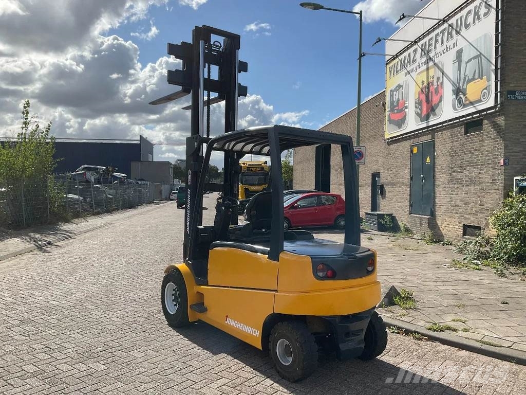 Jungheinrich EFG 550 5000KG 3.00METER HEFTRUCK Elmotviktstruckar