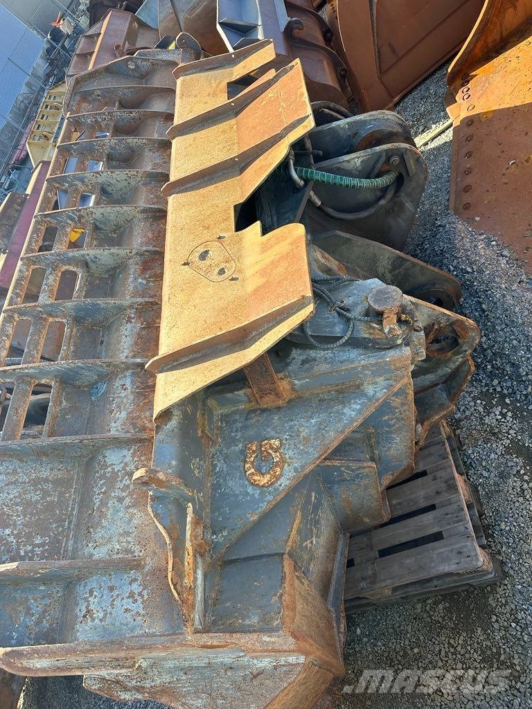 Gjerstad Sidetipp skuffe Cat 988 Cucharones