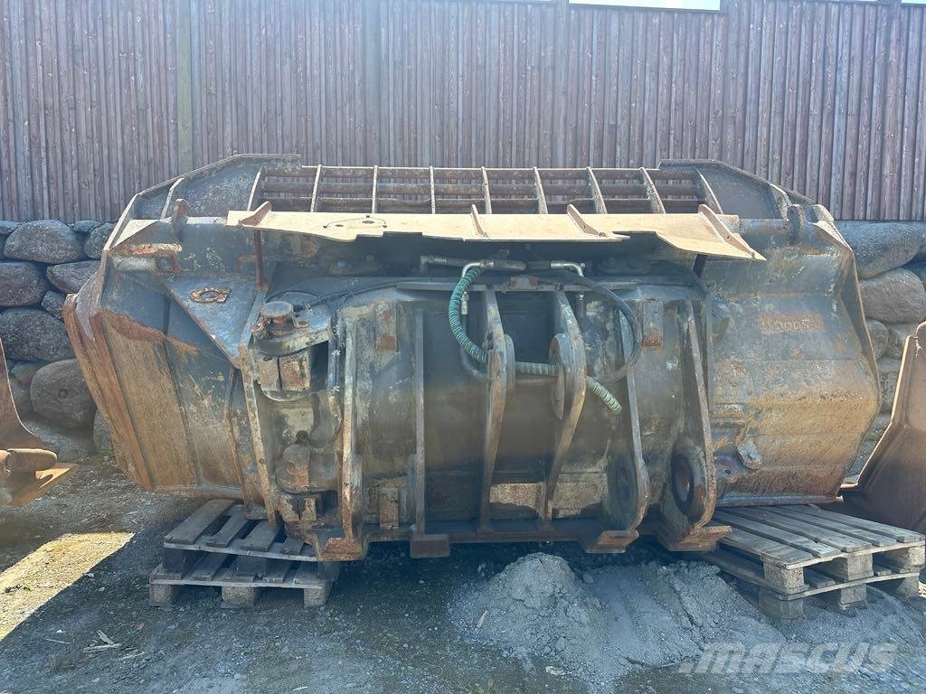 Gjerstad Sidetipp skuffe Cat 988 Cucharones