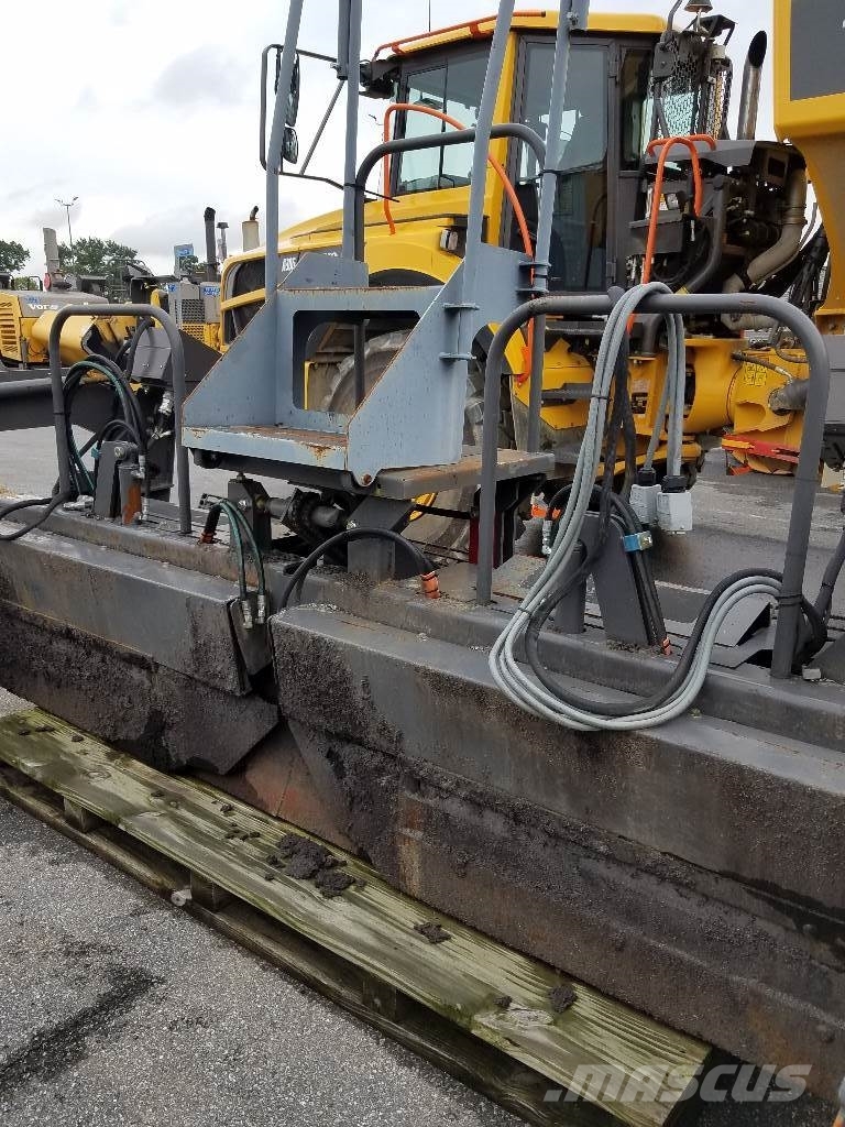 Volvo Paving Products Wedge-Lock Serial 208WB6U Asphalt heaters