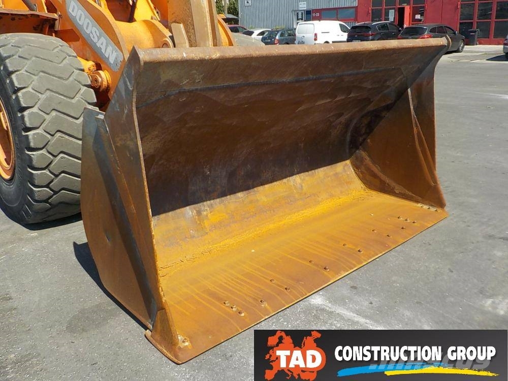 Doosan DL 300 Radlader