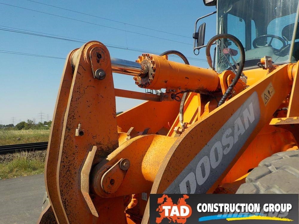 Doosan DL 300 Radlader