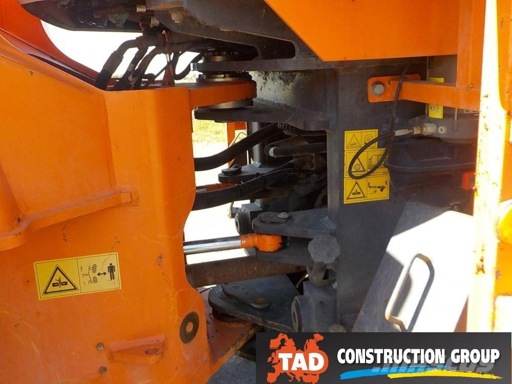 Doosan DL 300 Radlader