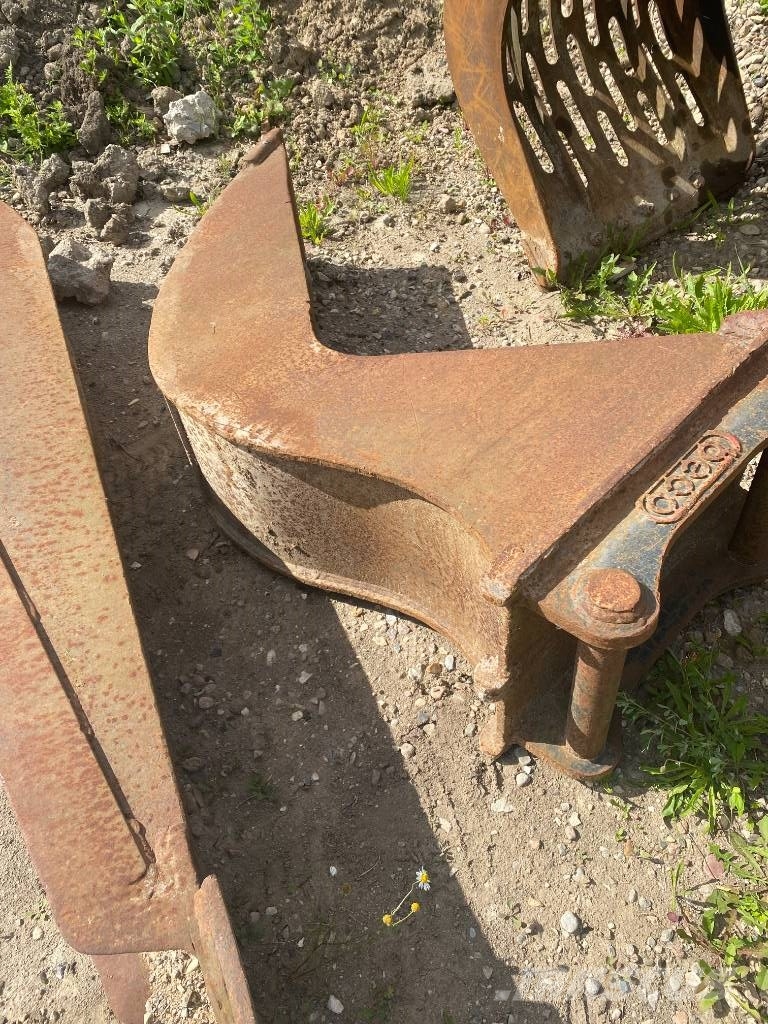 Beco 300 mm lerskovl S60 Buckets