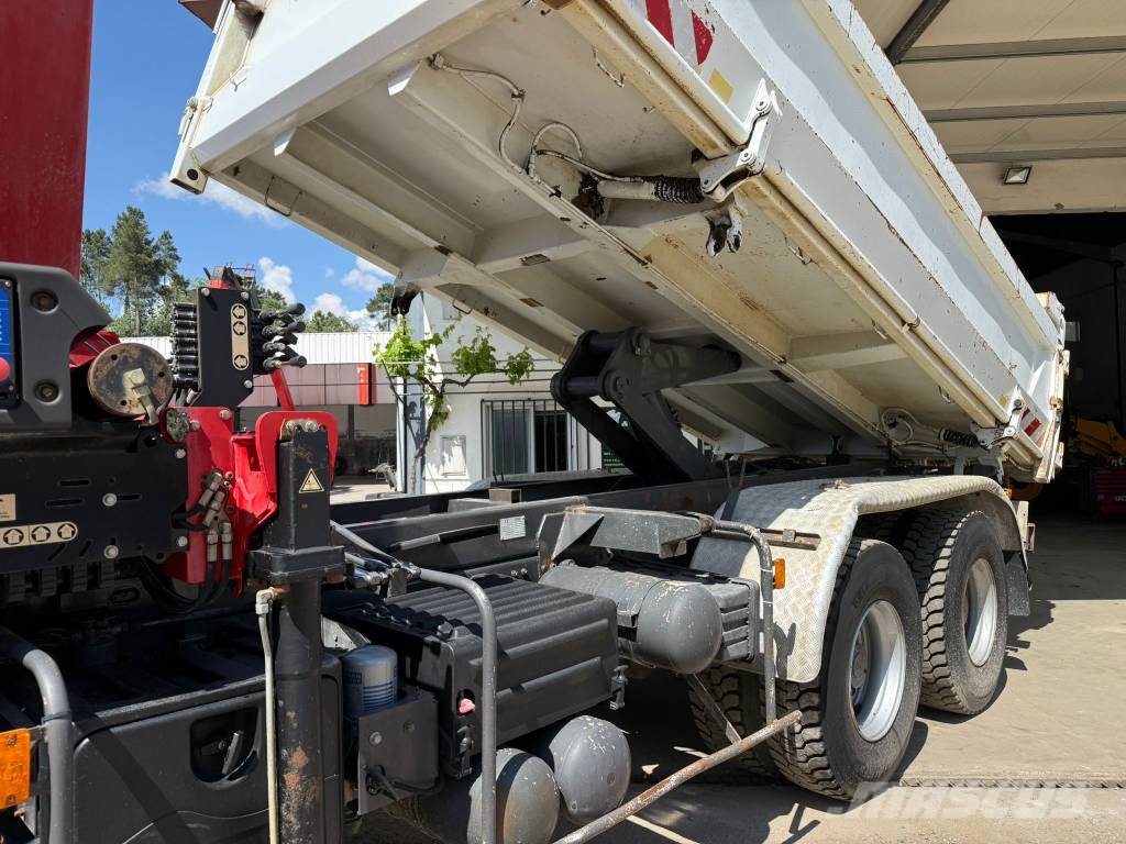Renault Kerax 410 DXI, Crane HMF 130, remote control Camiones bañeras basculantes o volquetes