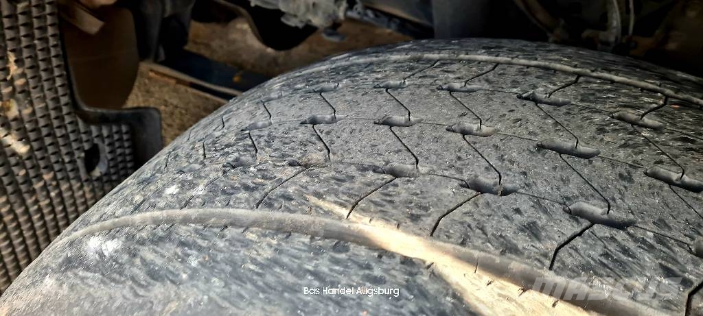 Mercedes-Benz Mercedes-Benz Actros 2551Abrollkipp KEMPF Anhänger Kontejnerski tovornjaki