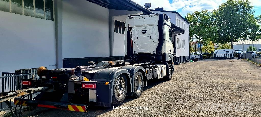 Mercedes-Benz Mercedes-Benz Actros 2551Abrollkipp KEMPF Anhänger Kontejnerski tovornjaki