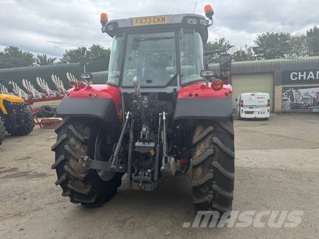 Massey Ferguson 5S.145 Traktorit