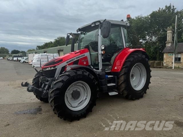 Massey Ferguson 5S.145 Traktorit